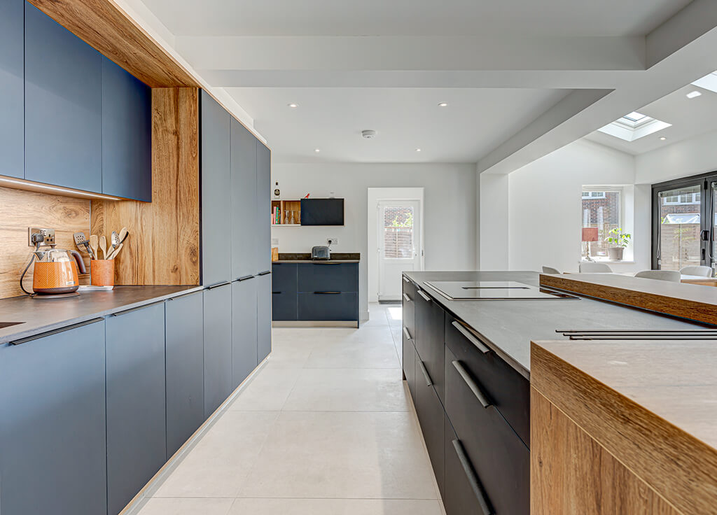 can you paint vinyl wrap kitchen doors